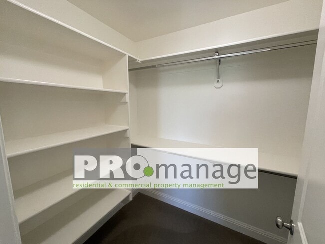 Building Photo - 3 Bed, 2 Bath Town Home w/ 2 Car Garage - Idaho Falls