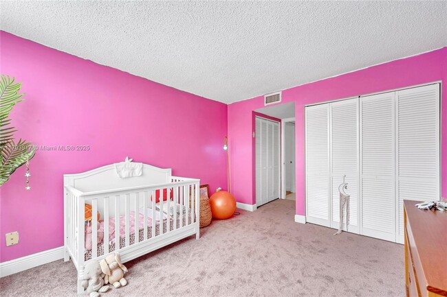 Building Photo - 488 NW 165th St