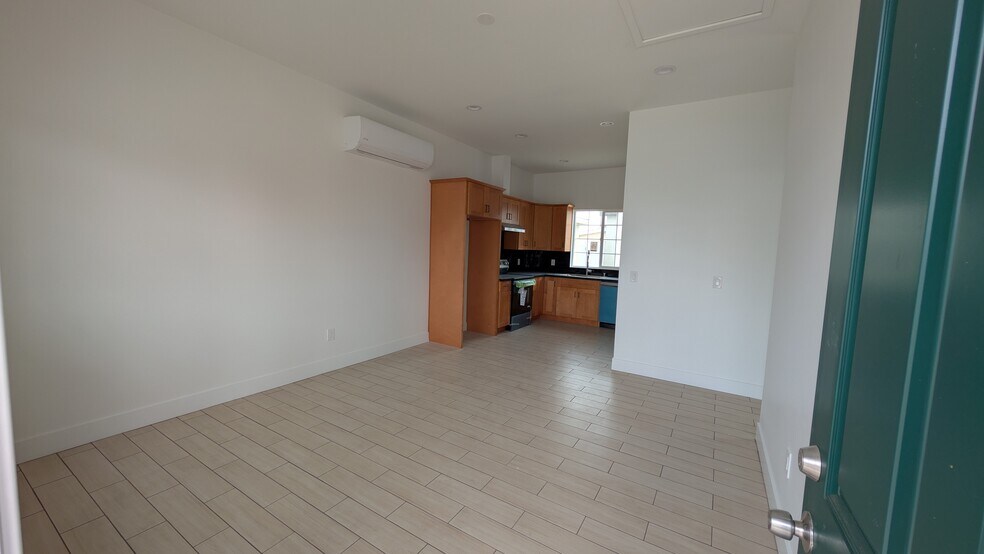 Building Photo - 20744 Elaine Ave