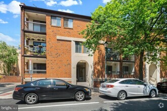 Building Photo - 1113 South St