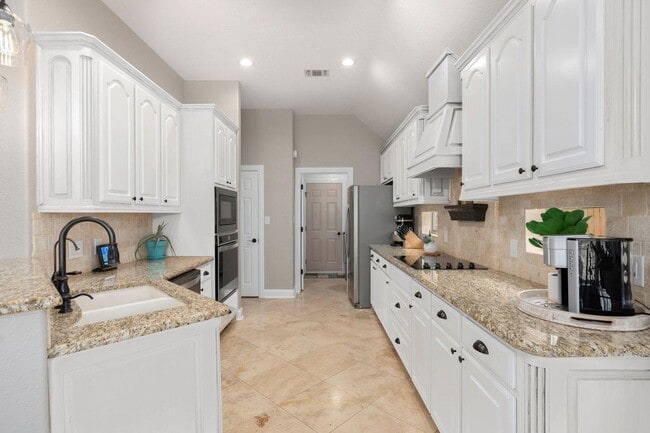 Building Photo - Upgraded 3 Bed Home in Aledo ISD with Office and Spacious Open Layout