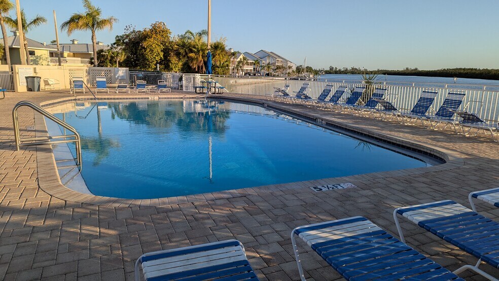 Building Photo - 459 Bahia Beach Blvd