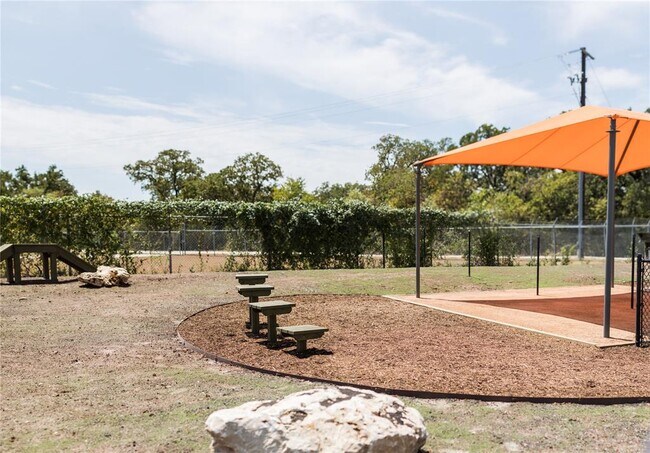 Building Photo - 140 Los Olives Ln