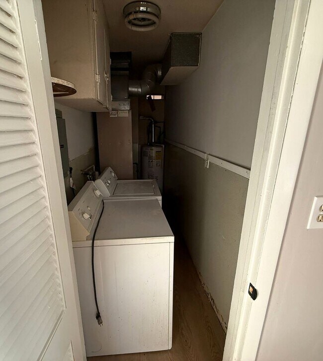 Building Photo - Big Spacious Beautiful Single Family 4 bedroom House for Rent !!!