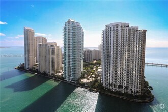 Building Photo - 300 S Biscayne Blvd