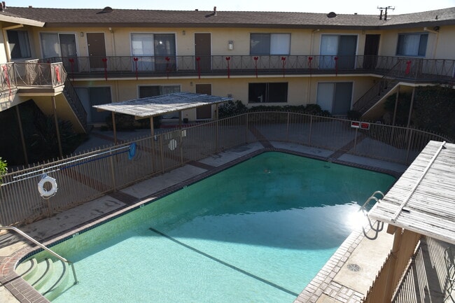 Building Photo - 1170 Huntington Dr