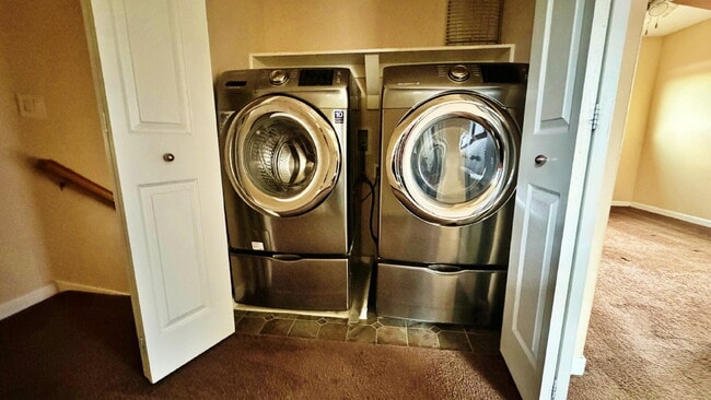 Building Photo - Welcome to this Beautiful 3 Bed 2 Bath 2 Garage Home with Big Backyard in Brighton East Farms!