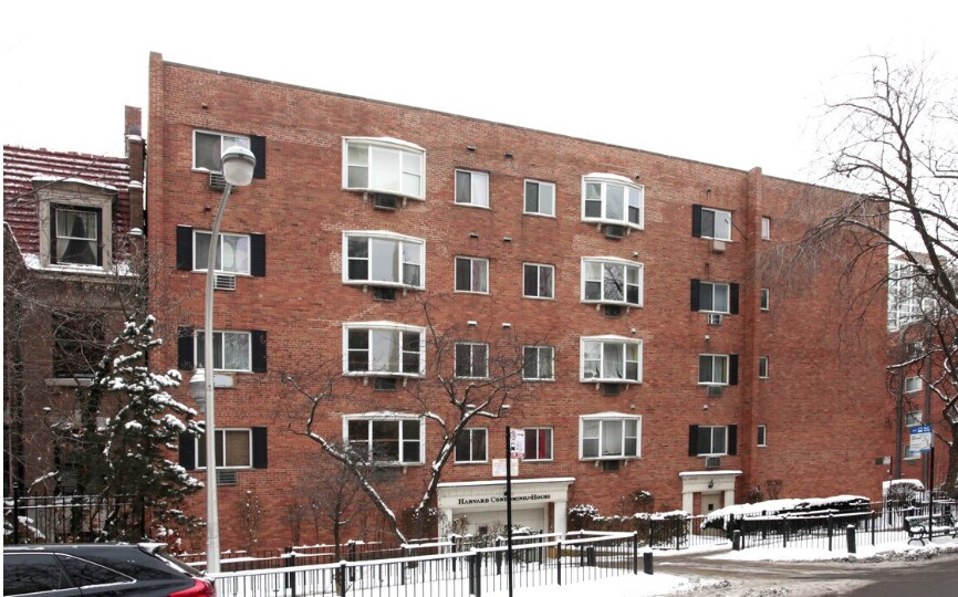 Building Photo - 3825 N Pine Grove Ave