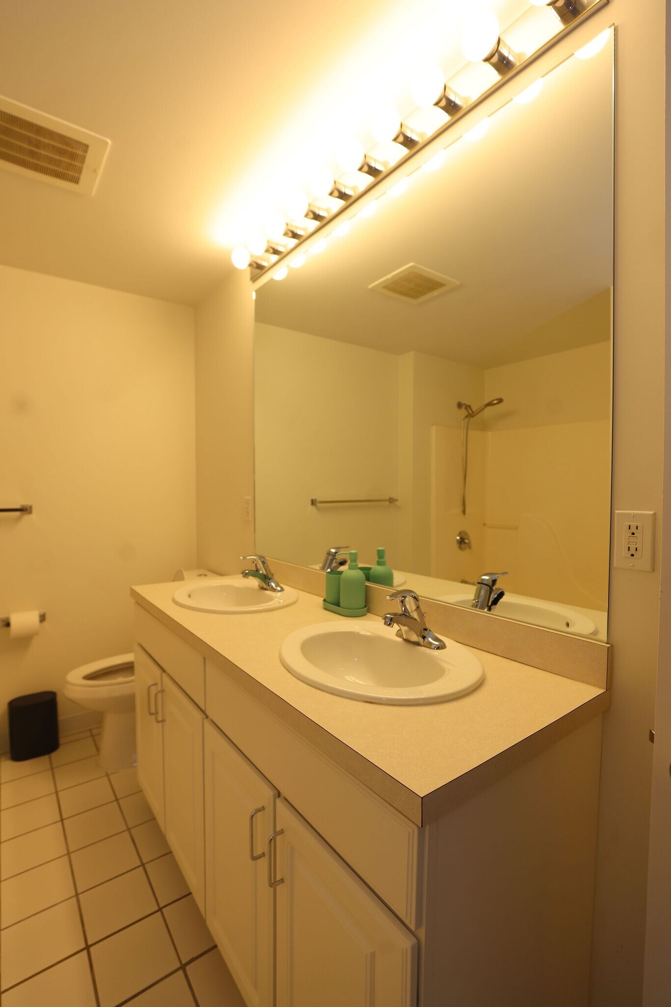 Building Photo - 30 Franklin St