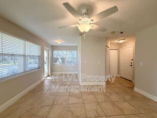 Building Photo - 12560 Equestrian Cir