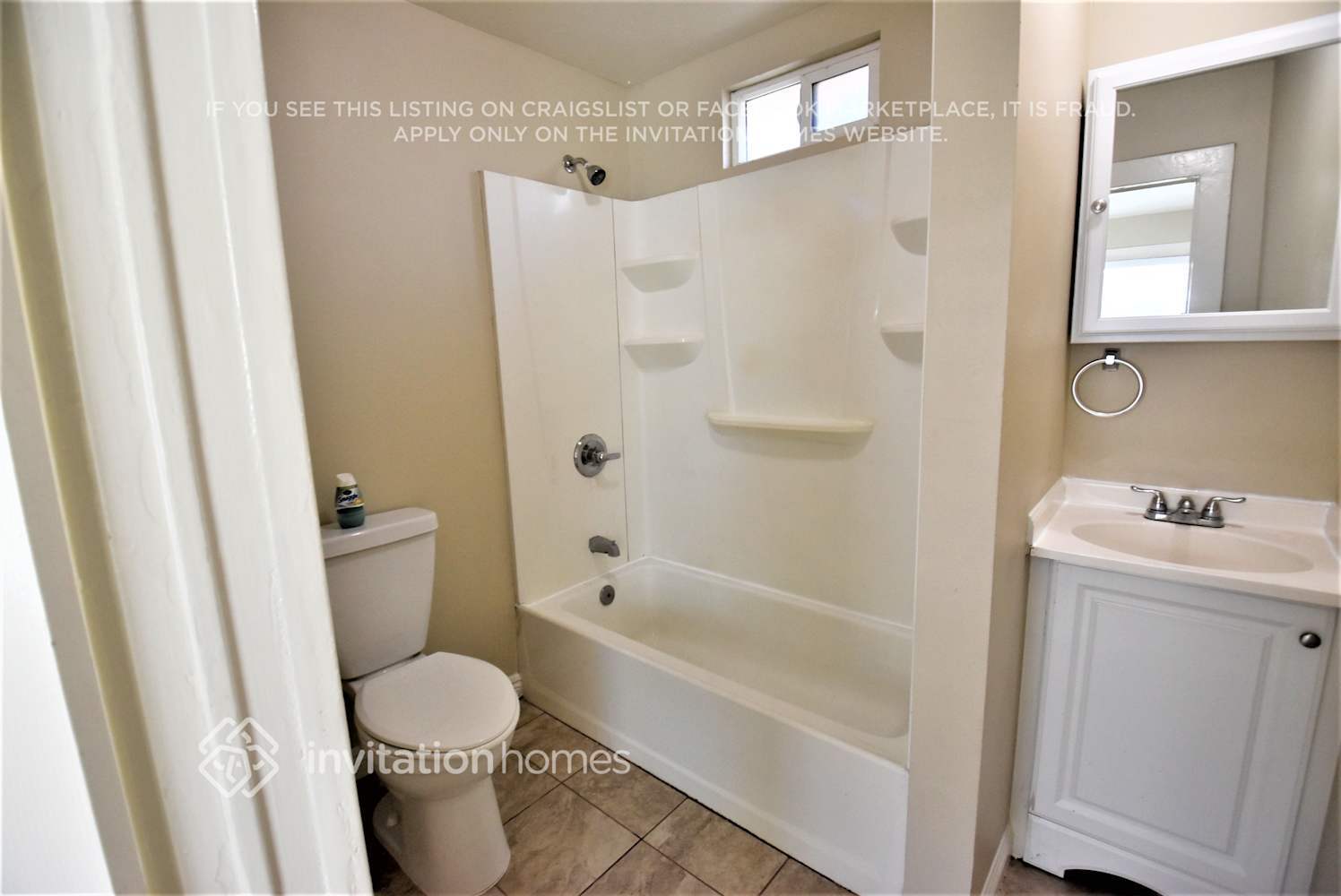 Building Photo - 152 E 70th St