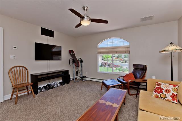 Building Photo - 2071 Stagecoach Ct