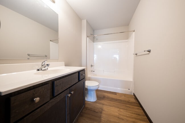 Building Photo - 669 4th Cir Dr SW