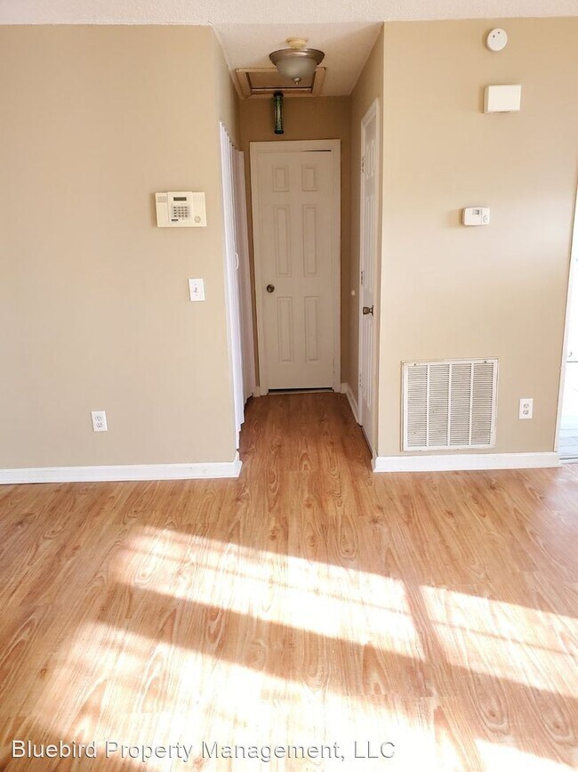 Building Photo - 2 br, 1 bath House - 108 Sunny Acres