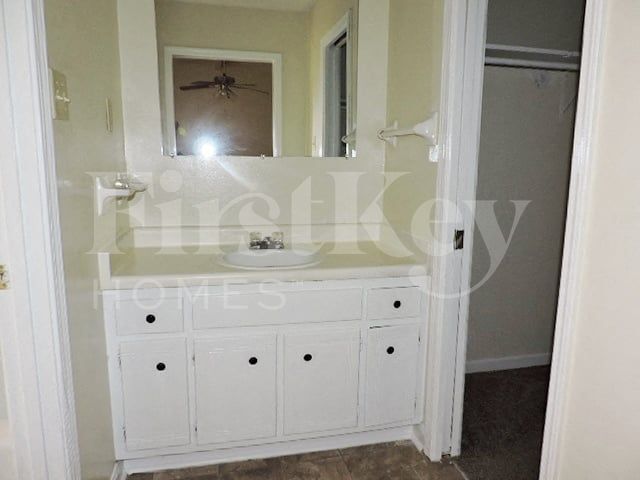 Building Photo - 4571 Blue Willow Rd