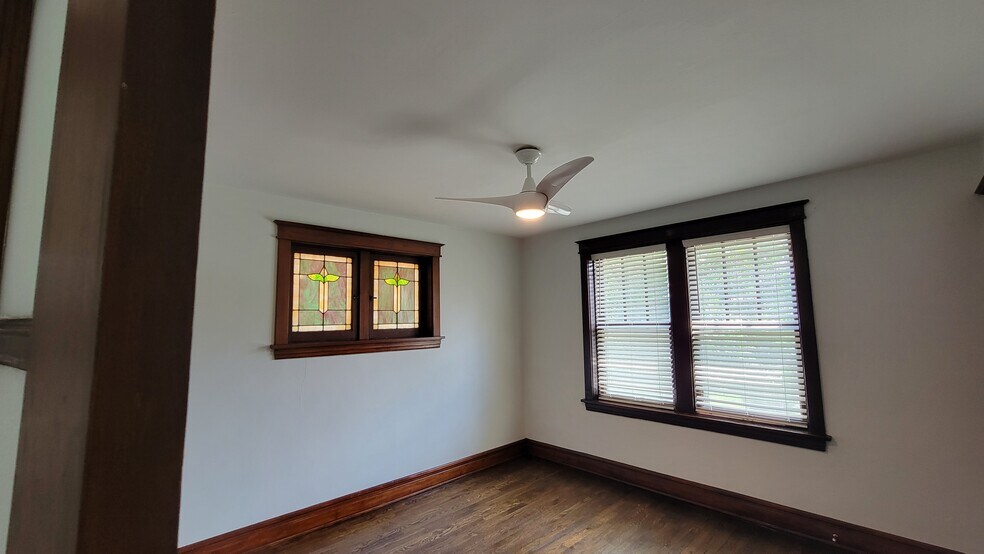 Building Photo - 5537 Holly Hills Ave