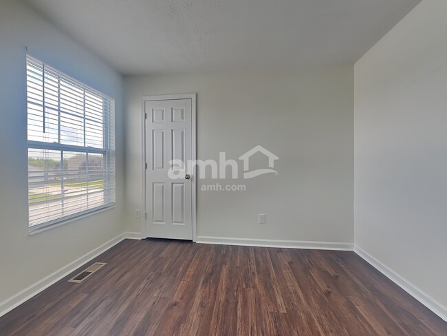 Building Photo - 5132 Chandler Crossing