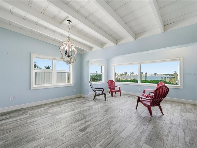 Building Photo - 828 Bay Point Dr