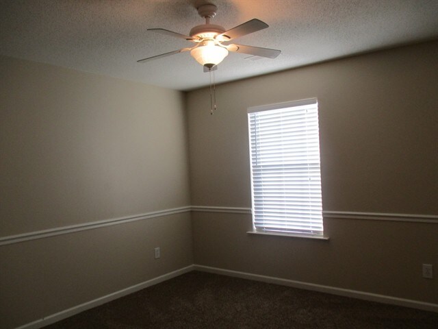 Building Photo - 611 Westbury Way