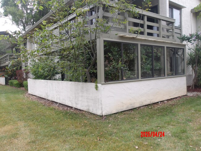 Building Photo - 8505 Grenache Ct