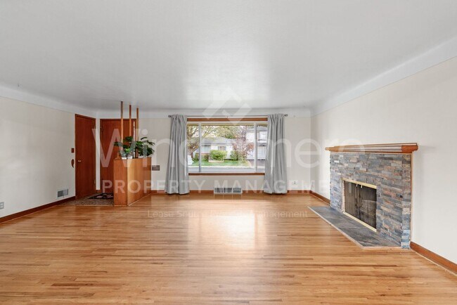 Building Photo - Charming North Spokane Home in a Prime Location