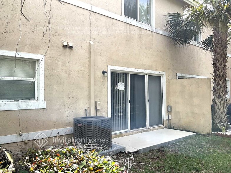 Building Photo - 2296 NW 170th Ave