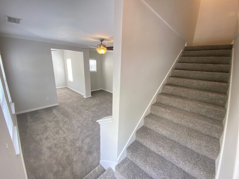 Building Photo - 760 Siena Palm Dr