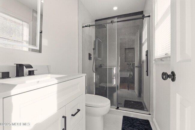 Building Photo - 75 Hickory Hill Rd