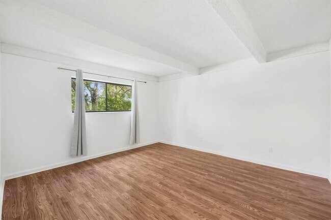 Building Photo - 1325 S Flagler Ave