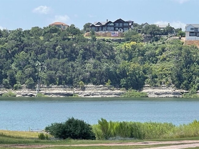 Building Photo - 3803 Overhill Dr