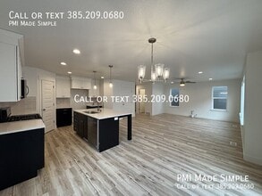 Building Photo - 4009 1180 N