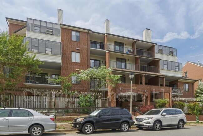 Building Photo - 1020 N Stafford St