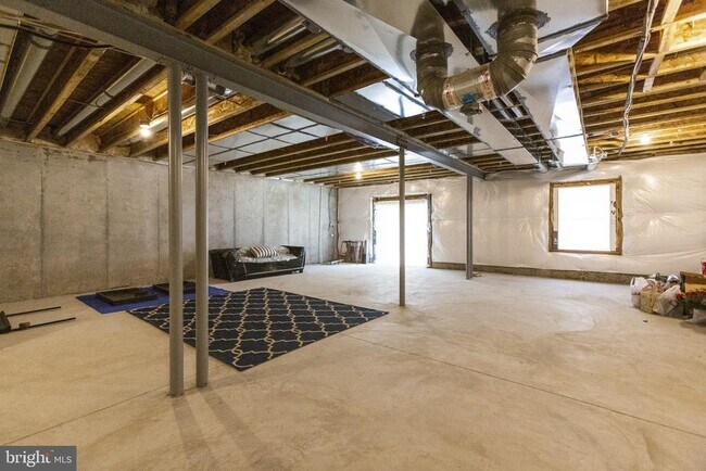Building Photo - 3701 Parris Blvd