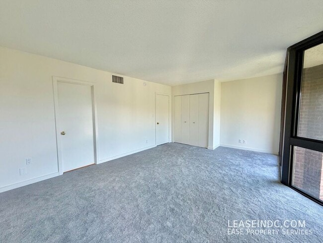 Building Photo - 1099 22nd St NW