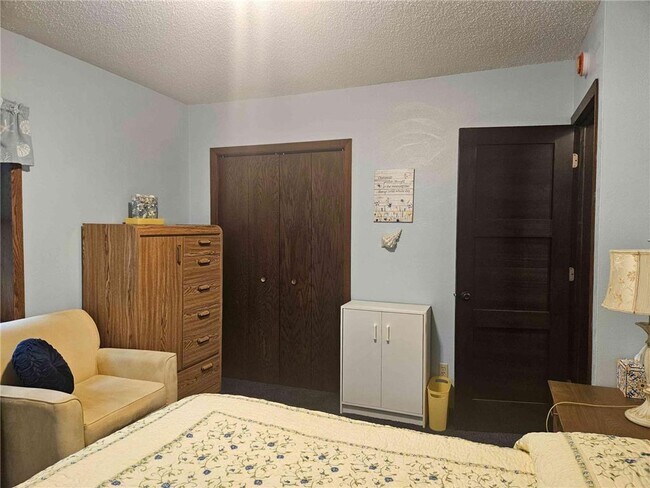 Building Photo - 608 Chateau Cir