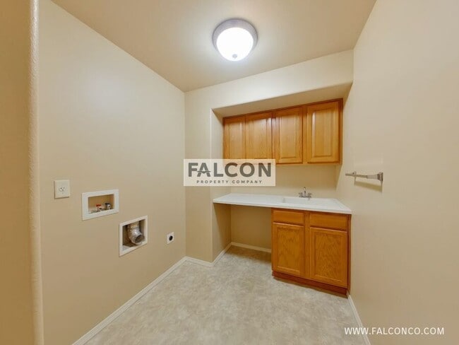 Building Photo - 10525 Black Elk Way