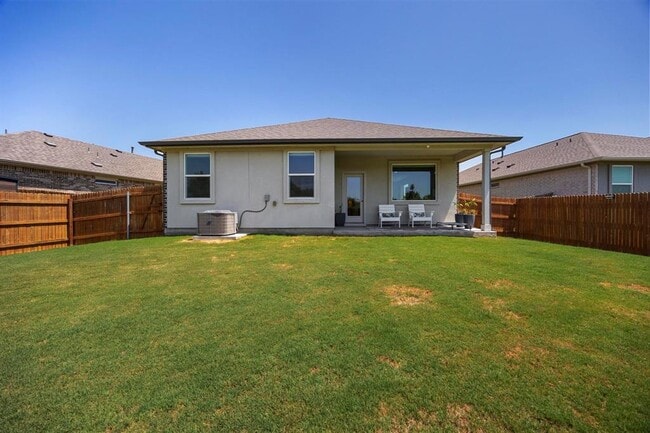 Building Photo - 301 Brody Ln
