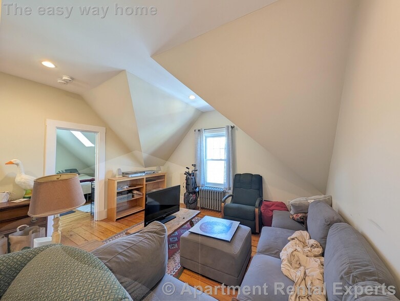 Building Photo - 36 Orchard St