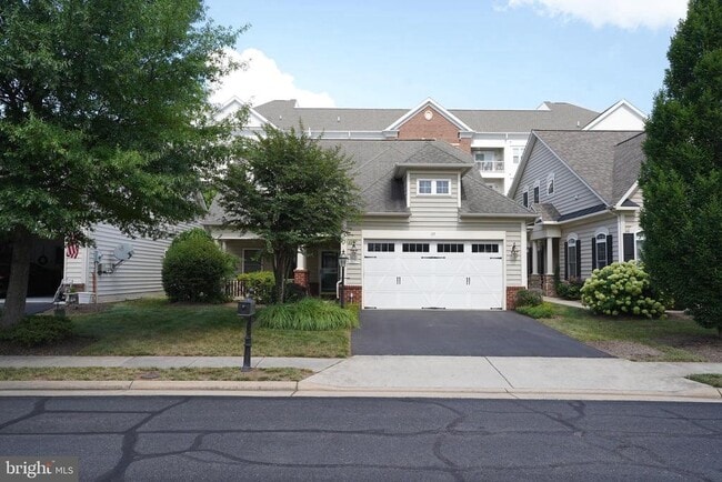 Building Photo - 20779 Crescent Pointe Pl