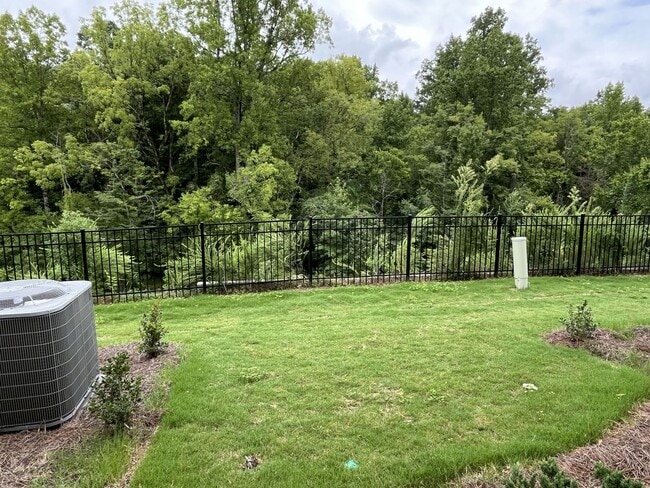 Building Photo - Newer3 Bed townhome in Concord