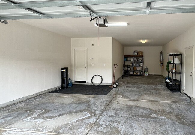 Building Photo - 5bd/3ba, 3969 sq ft Home in Gated Community in Vista!