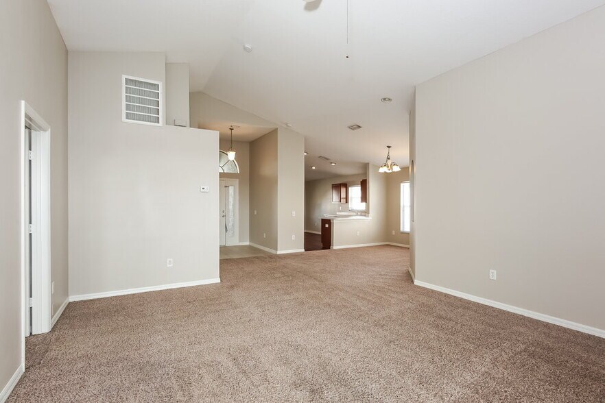 Building Photo - 11113 Lake Lanier Dr
