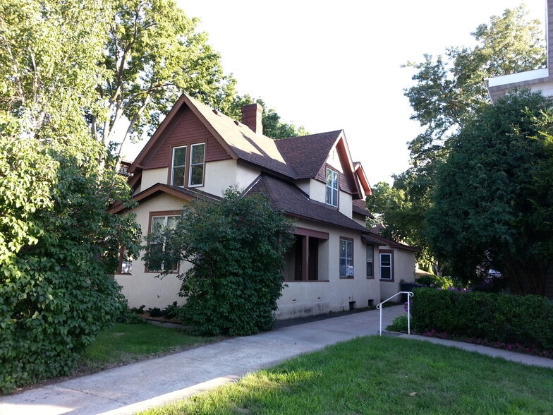 Building Photo - 516 4th Ave SE