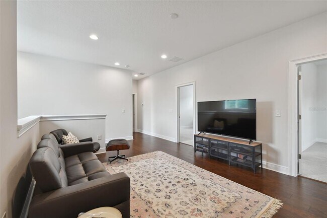 Building Photo - 5700 Interbay Blvd