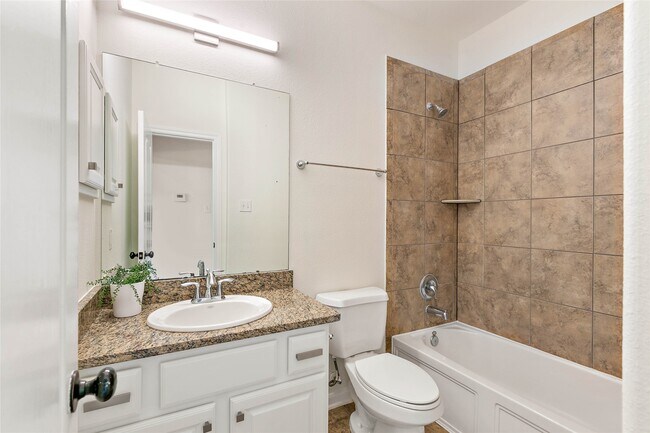 Building Photo - 35 E Wolf Cabin Cir