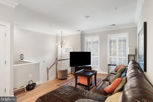 Building Photo - 906 Slaters Ln