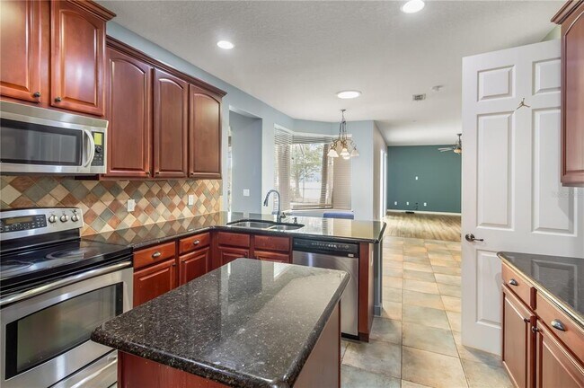 Building Photo - 2860 Lafayette Trace Dr