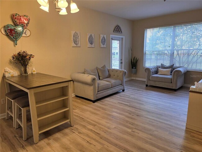 Building Photo - 2484 San Tecla St