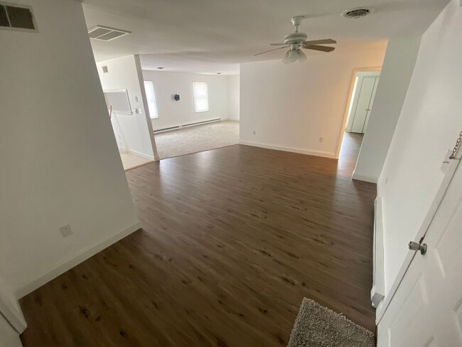 Building Photo - Charming 3BR House in Christiana