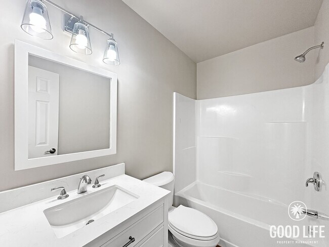 Building Photo - Charming 1BD/1BA + Studio Home in North Park with Vaulted Ceilings, Private Yard & Prime Walkable...